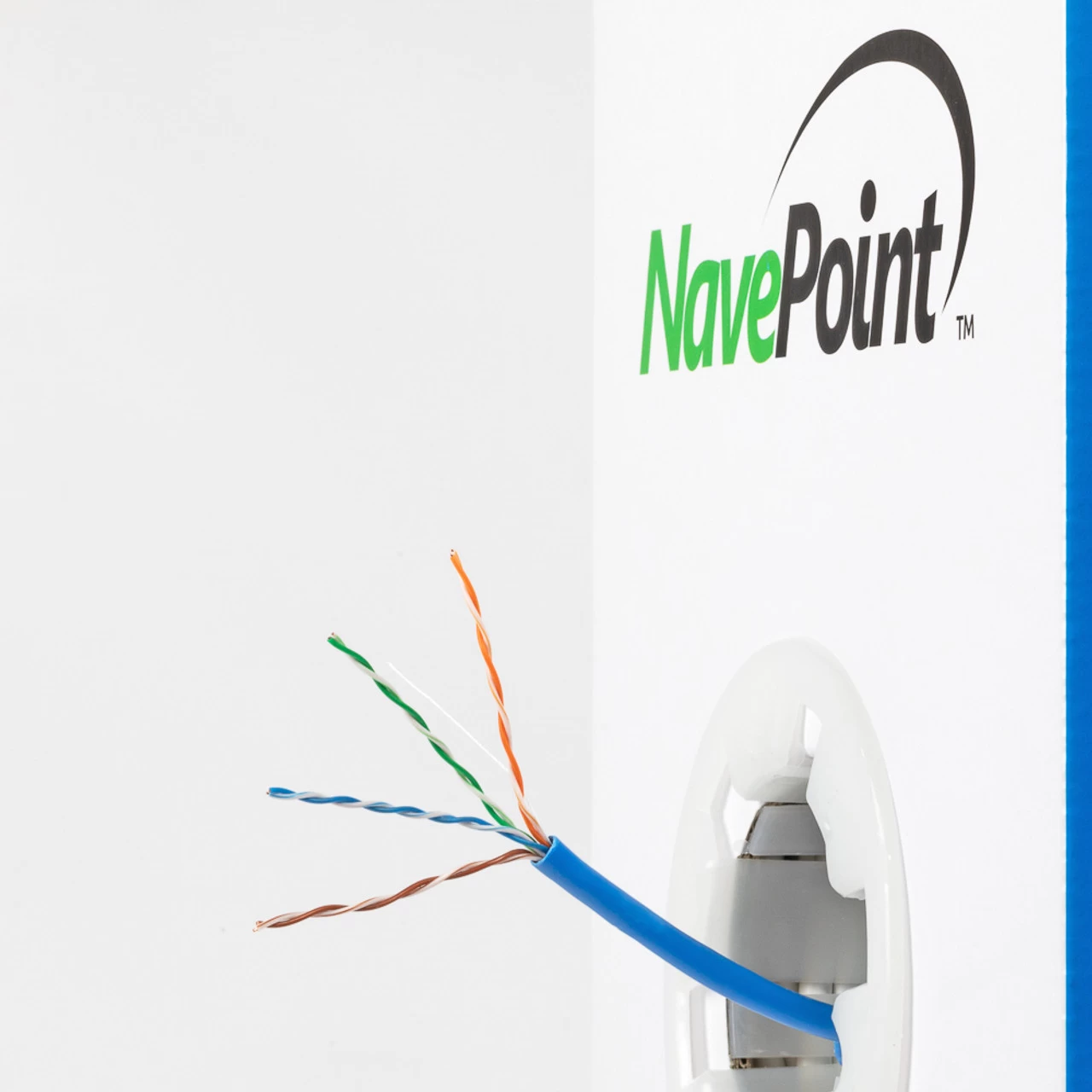 NavePoint CAT5e Bulk Network Cable Ethernet UTP CCA - 500 Ft Blue 6 NavePoint CAT5e Bulk Network Cable Ethernet UTP CCA - 500 Ft Blue - Image 4